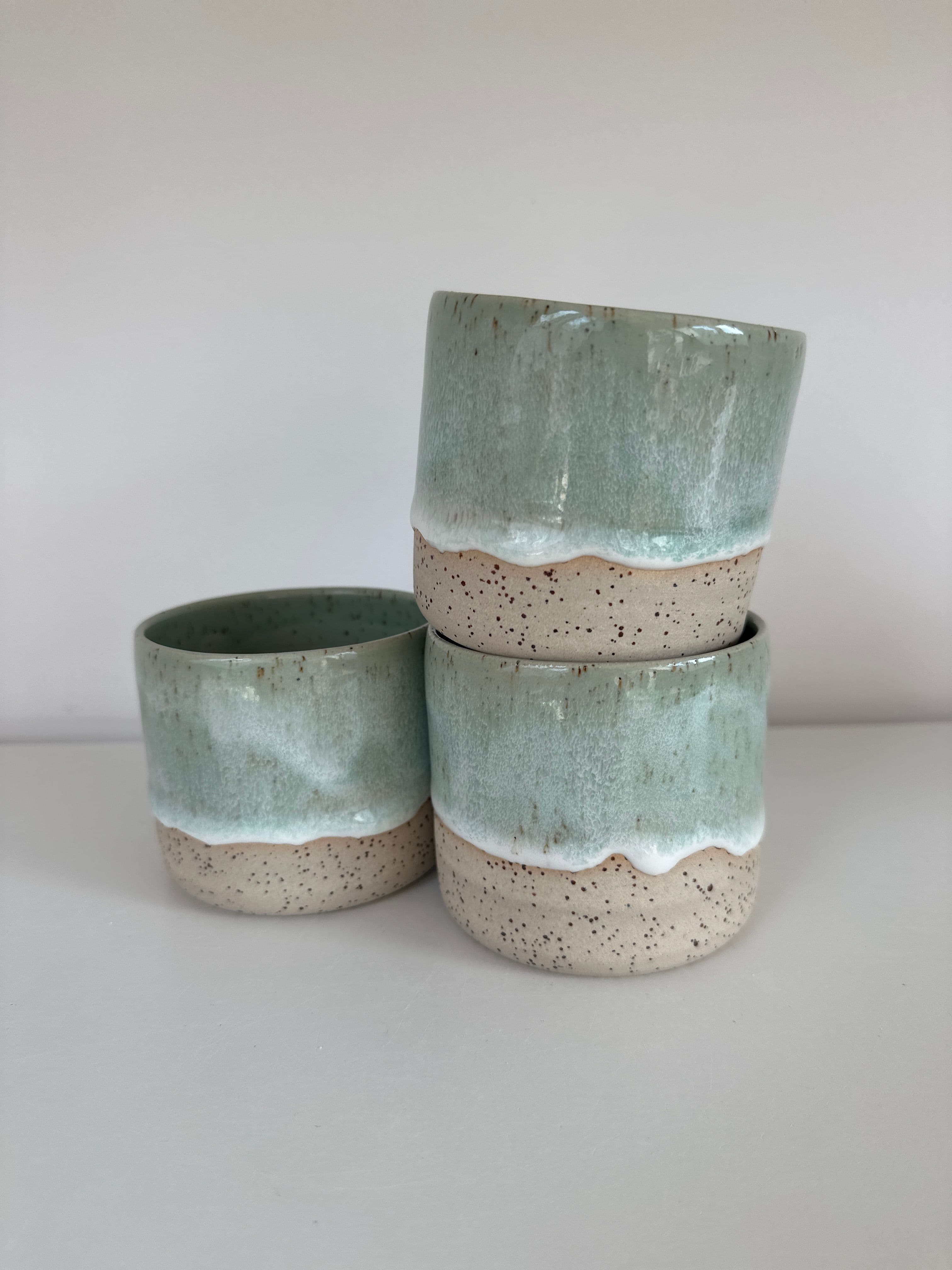 Glatter Becher Türkis