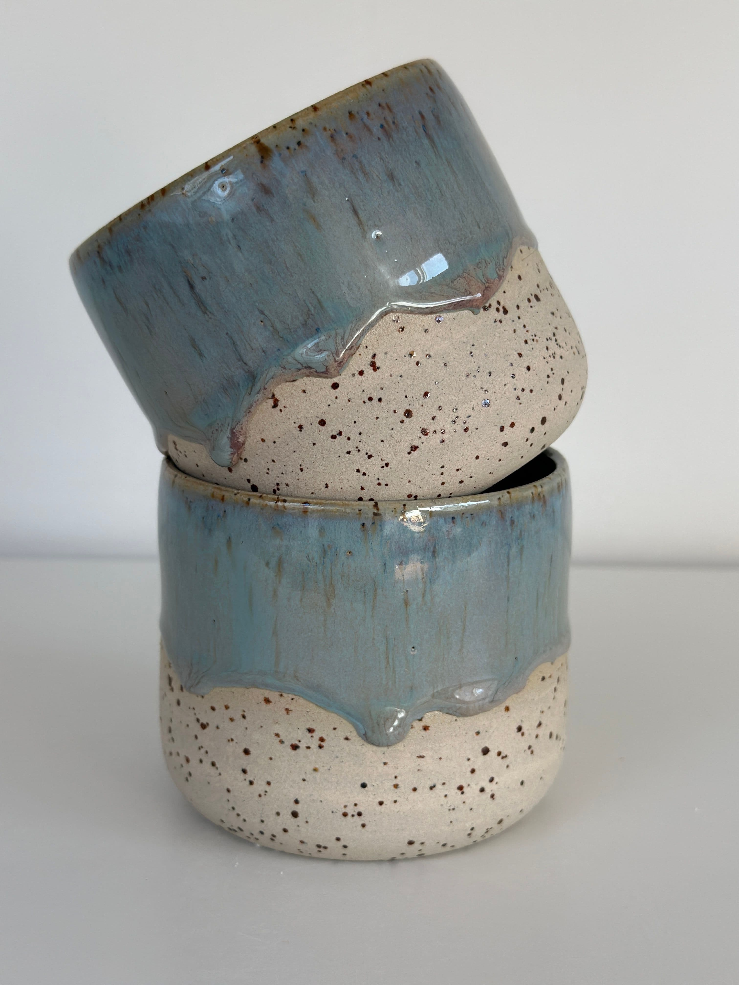 Glatter Becher Kaugummi Blau